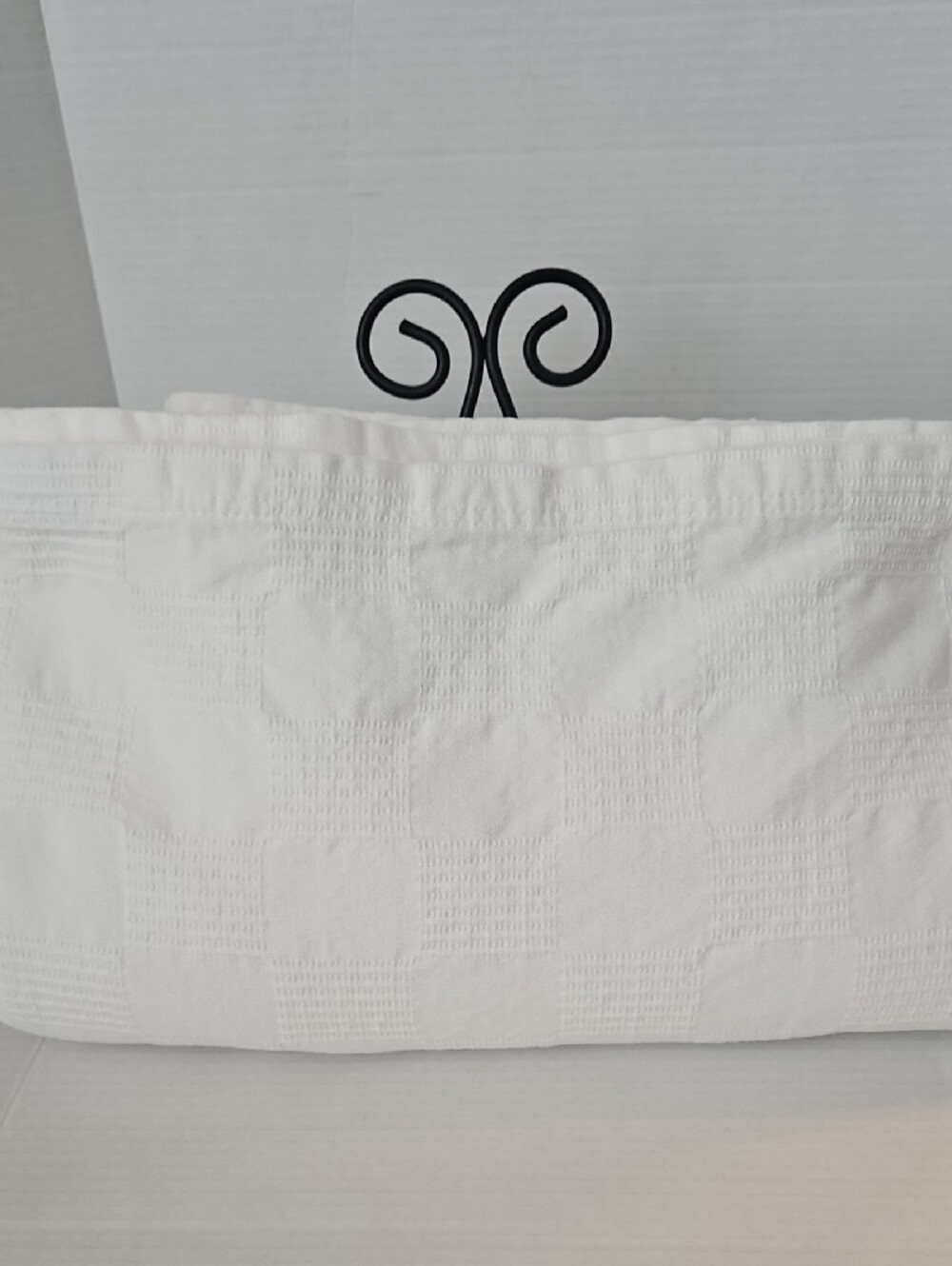 Utopia White Cotton Textured Checkered Weave Queen Coverlet - Picture 4 of 10